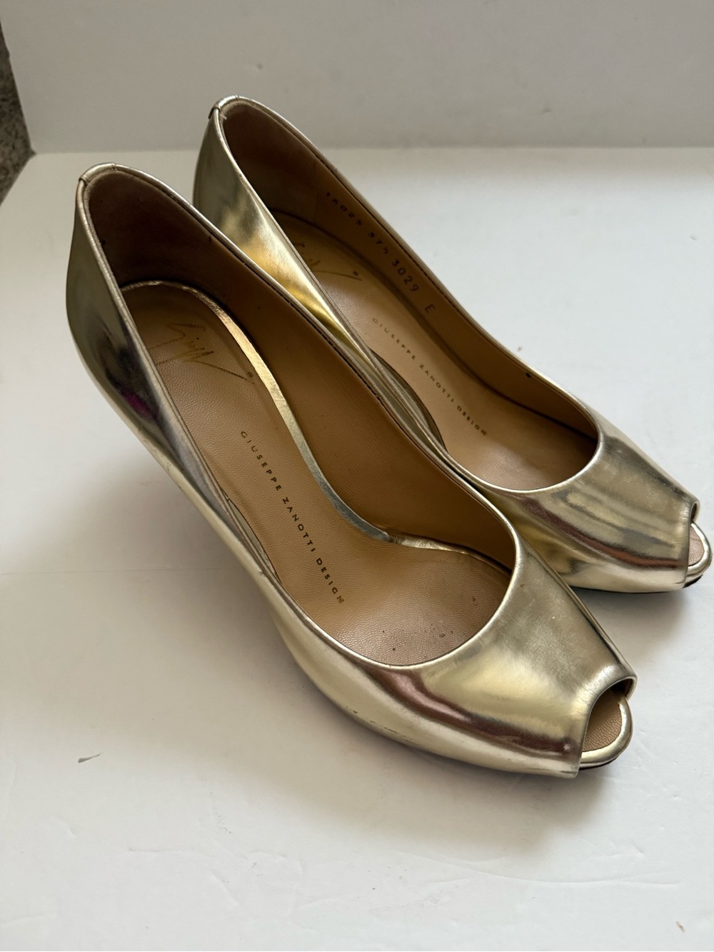 Giuseppe Zanotti Women’s Metallic Peep Toe Leather Heels Pumps Size 7, 37 1/2